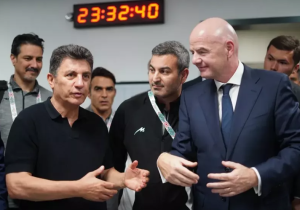 باید می‌گفت «چه تیم افتضاحی دارید»؟!